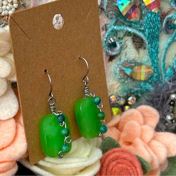 NEW! Beautiful Handcrafted Green Chrysocolla Stone Earrings - Picture 3 of 7
